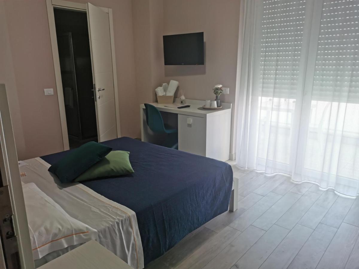 Elite Boutique Hotel Roseto Degli Abruzzi Bagian luar foto