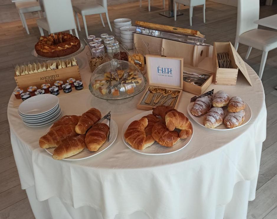 Elite Boutique Hotel Roseto Degli Abruzzi Bagian luar foto